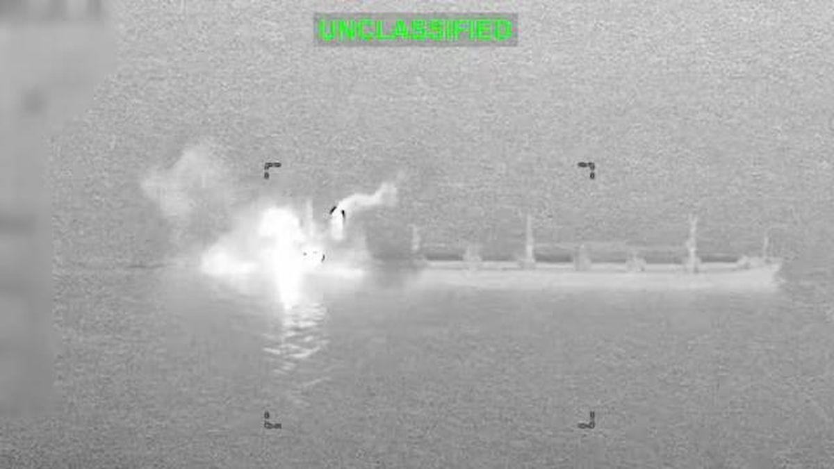 Jet Tempur AS Serang Kapal Kargo yang Berangkat dari Pelabuhan Iran — NadiKabar.com