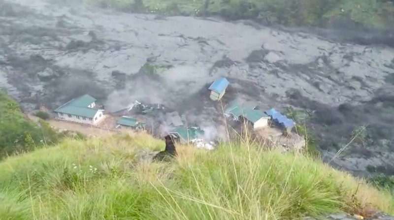 Rekaman udara yang beredar di media sosial memperlihatkan sebuah desa di Provinsi Gandaki, Nepal, terendam banjir setelah arus deras menerjang wilayah Nepal bagian tengah pada Minggu (11/10/2026). (Tangkapan Layar Video AFPTV)