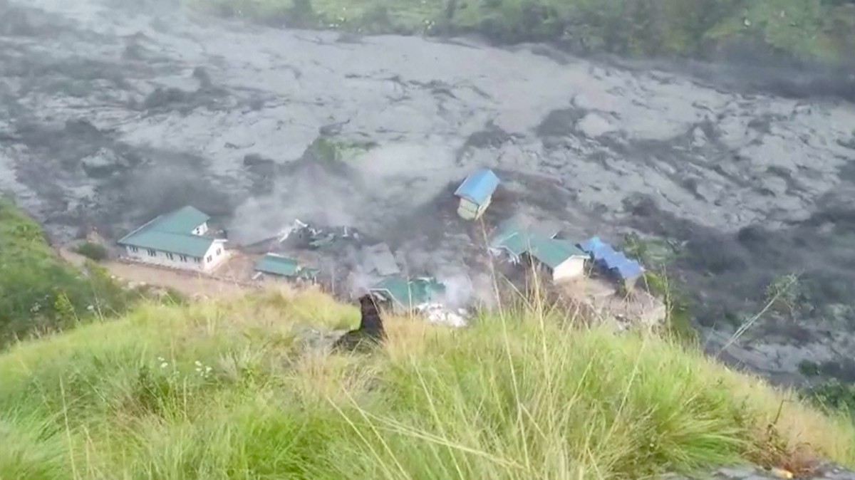 Bak Tsunami, Potret Banjir Bandang Hantam Nepal Lagi dan Hancurkan Rumah
