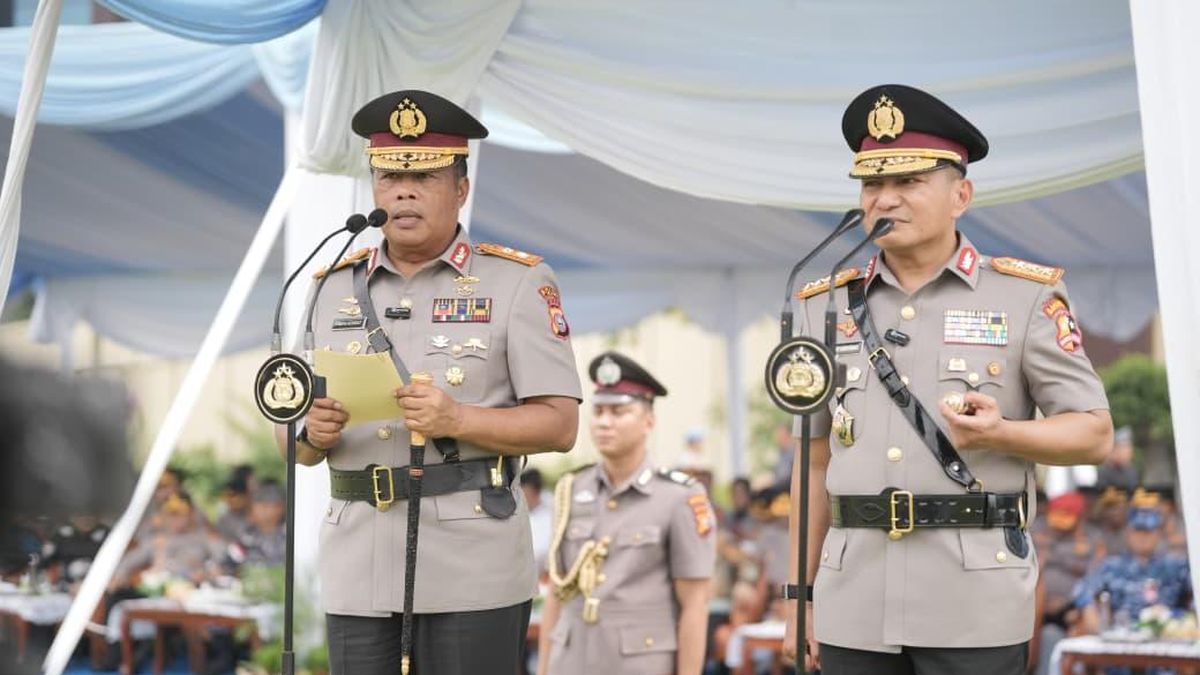 Komjen Herimen Serahkan Tongkat Komando Polda Riau ke Irjen Arman Achdiat — NadiKabar.com