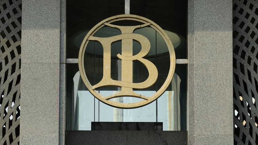 Logo Bank Indonesia (BI). (REUTERS/Ajeng Dinar Ulfiana)