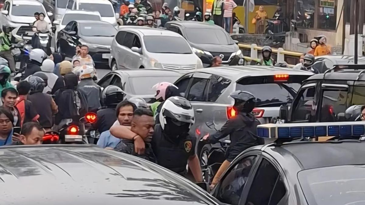 Ricuh Komplotan Matel Ambil Paksa Mobil Wanita di Bogor, 4 Pelaku Diamankan — NadiKabar.com
