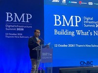 Menteri Ekonomi Kreatif (Menekraf), Teuku Riefky Harsya dalam Digital Infrastructure Summit 2026, di Jakarta, Senin (12/10/2026). (CNBC Indonesia/Novina)