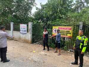 Angkot Parkir Pinggir Jalan Limo Depok Dicuri, Polisi Cek TKP