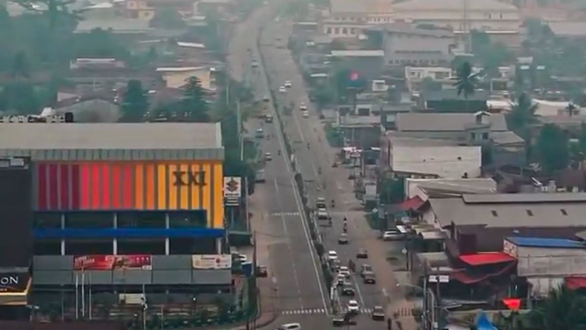 Selain Kalimantan, Netizen Ingatkan Papua Juga Kebakaran Hutan — NadiKabar.com