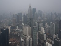 Potret Asap Karhutla RI Kepung Malaysia, Kuala Lumpur Diselimuti Kabut