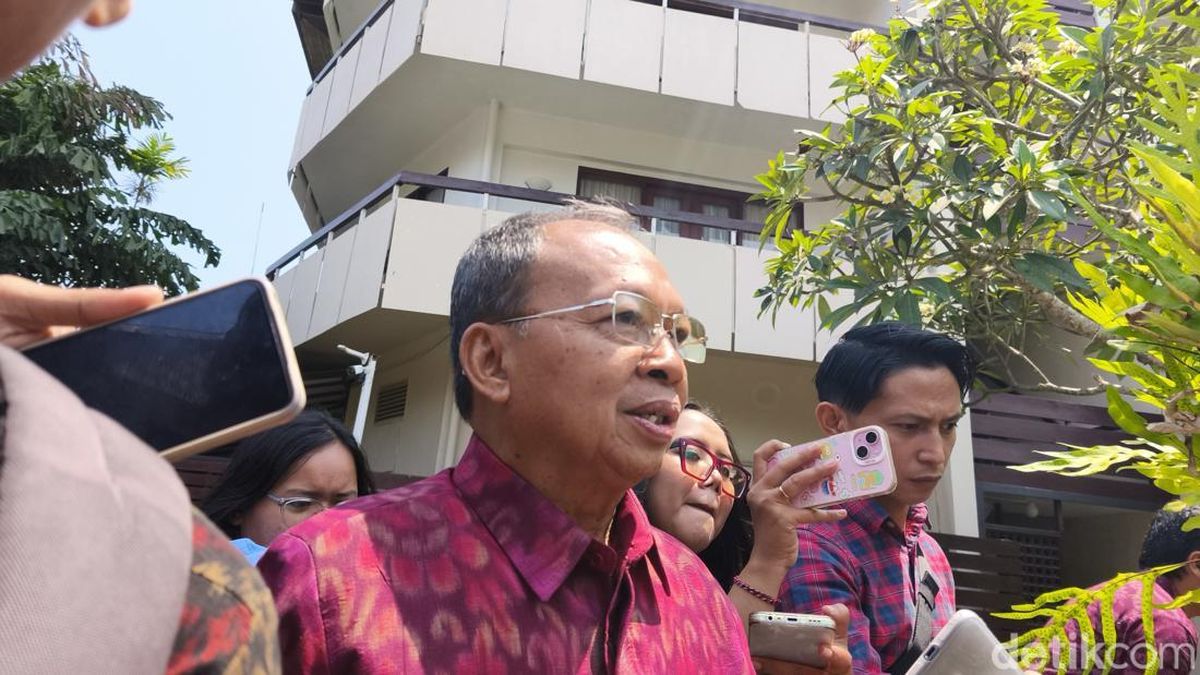 Koster: Warga Takut Kehabisan, Ramai-ramai hingga Suplai BBM SPBU Habis — NadiKabar.com