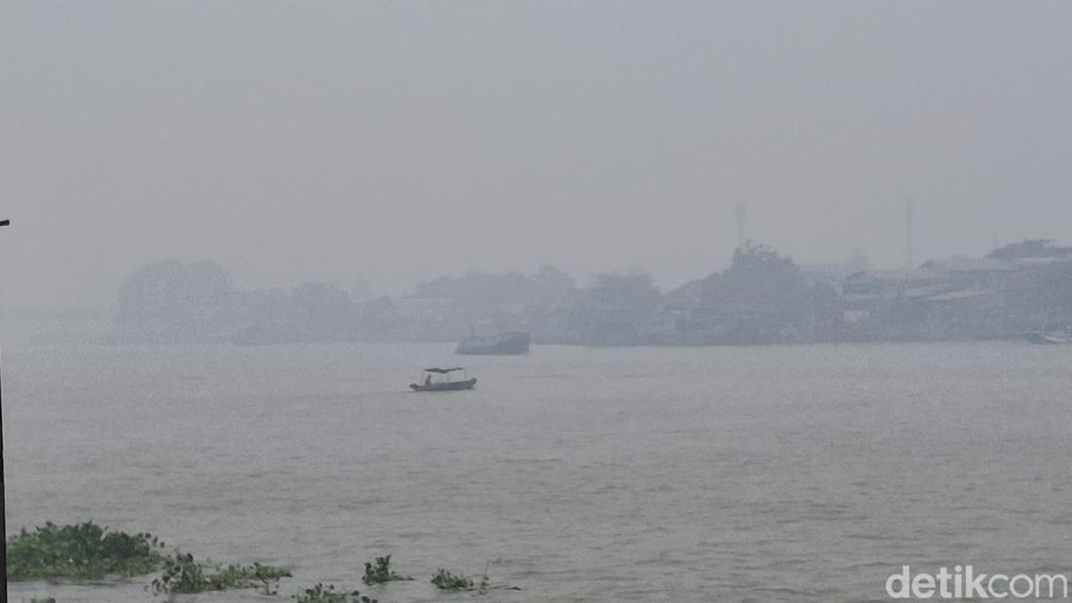 Udara Palembang Masih Berbahaya Akibat Asap Karhutla, Warga Diminta Pakai Masker — NadiKabar.com