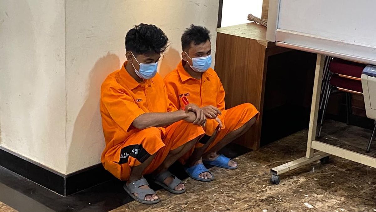 Penampakan 2 Pembunuh Wanita Terikat di Jaktim Kini Berbaju Tahanan — NadiKabar.com