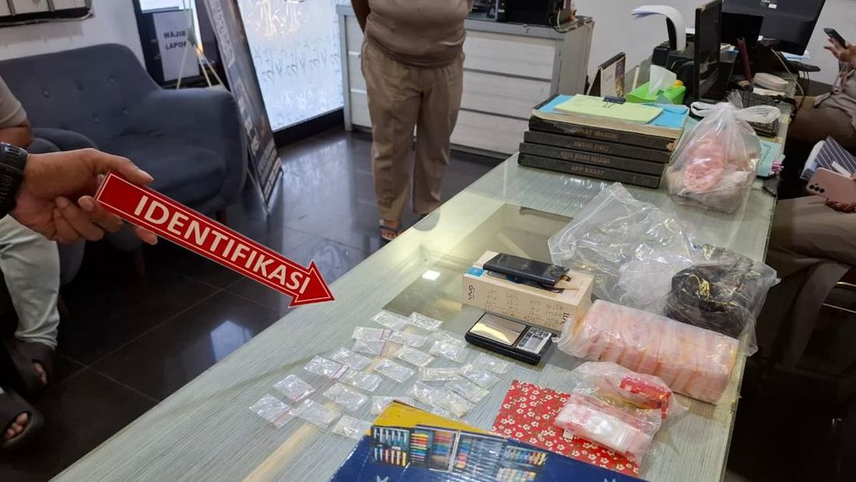 Ilustrasi berita Nasional: Polres Malang Ungkap Peredaran Sabu 49,56 Gram di Turen, 2 Pria Ditangkap