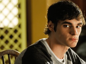 RJ Mitte Akhiri Hidup di Usia 34 Tahun