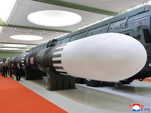 Kim Jong Un Pamer Rudal Diklaim Bisa Sampai AS