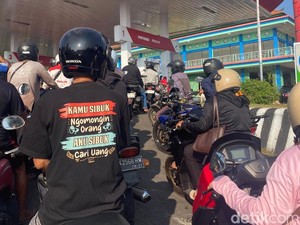 Dirut Pertamina Sebut Kendala Bongkar Muat Jadi Biang Kerok BBM Langka di Bali