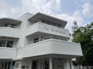 Merawat Napas Sejarah di Balik Dinding Gedung De Driekleur