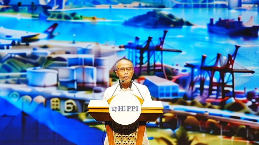 Wakil Menteri Koordinator Bidang Perekonomian Dradjad Hari Wibowo saat menyampaikan opening remarks pada Pembukaan Rapat Kerja Nasional (Rakernas) III Himpunan Pengusaha Pribumi Indonesia (HIPPI) Tahun 2026 di Jakarta, Senin (12/10).