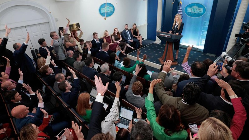 Calon Sekretaris Pers Gedung Putih Katie Zacharia menggelar taklimat pers pertamanya di Gedung Putih di Washington, D.C., AS, pada 13 Oktober 2026.