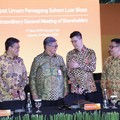 (Dari kiri ke kanan) Manajemen BTPN Syariah Arief Ismail (Direktur), Mulya Effendi Siregar (Komisaris Utama Independen), Hadi Wibowo (Direktur), dan Dwiyono Bayu Winantio (Direktur) usai RUPSLB 2026 (13/10/2026). (Dok. BTPN Syariah)