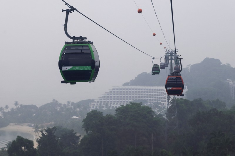 Kabut asap di Singapura akibat kebakaran hutan, Rabu (14/10/2026). (REUTERS/Suhaimi Abdullah)
