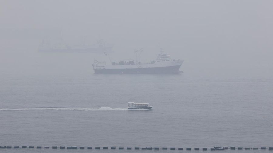 Kabut asap di Singapura akibat kebakaran hutan, Rabu (14/10/2026). (REUTERS/Suhaimi Abdullah)