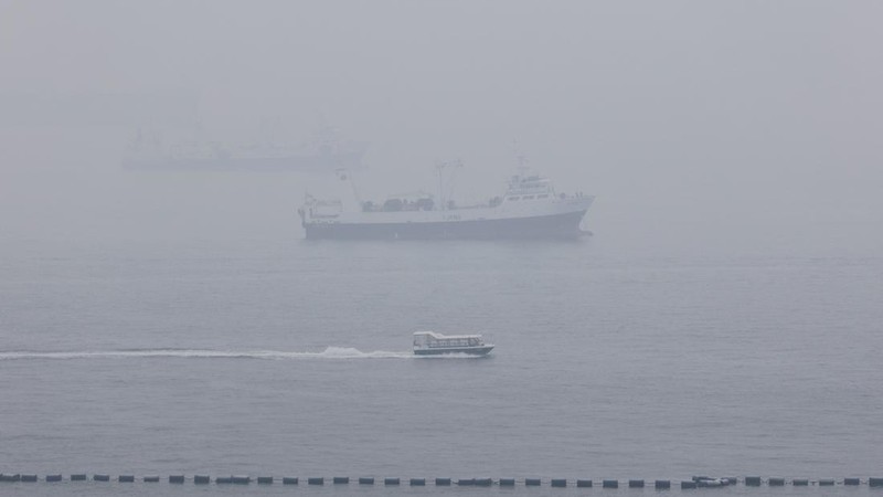 Kabut asap di Singapura akibat kebakaran hutan, Rabu (14/10/2026). (REUTERS/Suhaimi Abdullah)