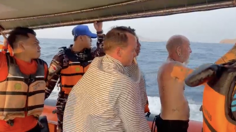 Kapal wisata tradisional KM Feronia tenggelam di perairan Pulau Tatawa, Kabupaten Manggarai Barat, Nusa Tenggara Timur (NTT), Selasa (13/10/2026).