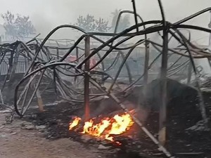 Kebakaran Gudang Paralon di Tangerang gegara Orang Bakar Sampah