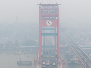 277 Ribu Kasus ISPA Dilaporkan Imbas Karhutla, Kemenkes Salurkan 5,3 Juta Masker