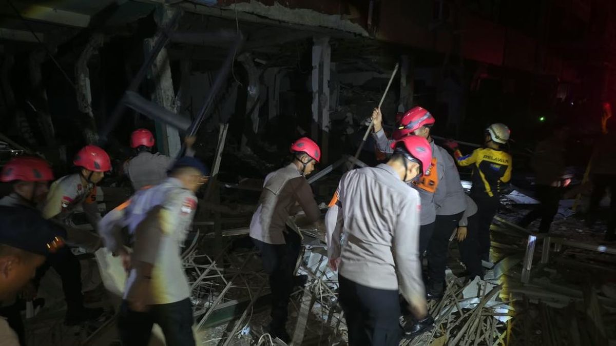 Ledakan di Pasar Cimanggis Tangsel, 8 Orang Luka Tertimpa Bangunan Runtuh — NadiKabar.com