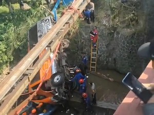 Kecelakaan Maut Mobil Elf Terjun ke Sungai di Bogor Diduga gegara Rem Blong
