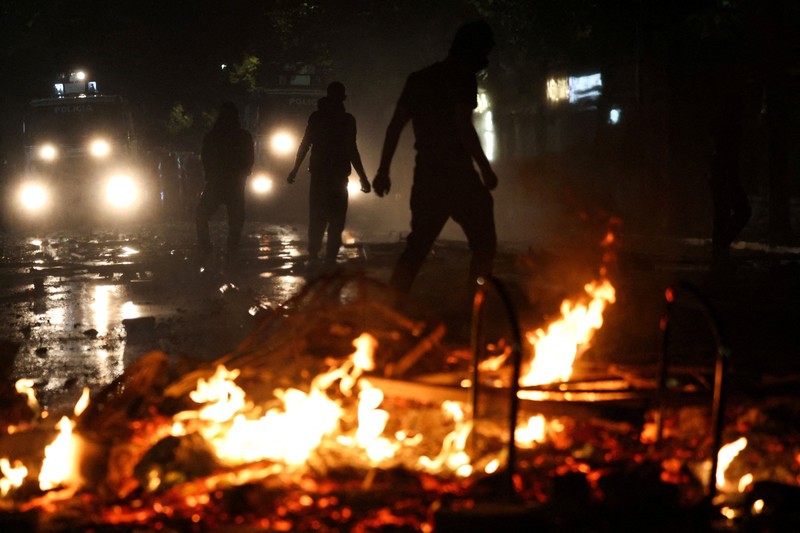 Para pelajar Albania mengikuti unjuk rasa anti-pemerintah di Tirana, Albania, pada 13 Oktober 2026. (REUTERS/Florion Goga)