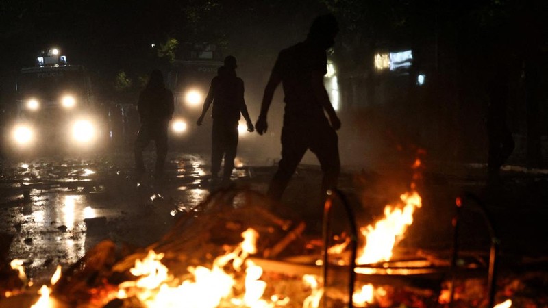 Para pelajar Albania mengikuti unjuk rasa anti-pemerintah di Tirana, Albania, pada 13 Oktober 2026.