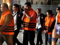 Pakai Rompi Oranye, Potret 5 Tersangka Korupsi BNPB Ditahan KPK