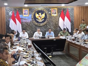 Zulhas Ungkap Prabowo Perintahkan Cek-Lengkapi Operasional Kopdes dalam 8 Hari