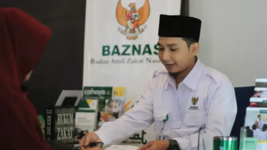 Ilustrasi amil zakat. (Dok. MUI)