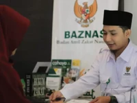 Ilustrasi amil zakat. (Dok. MUI)