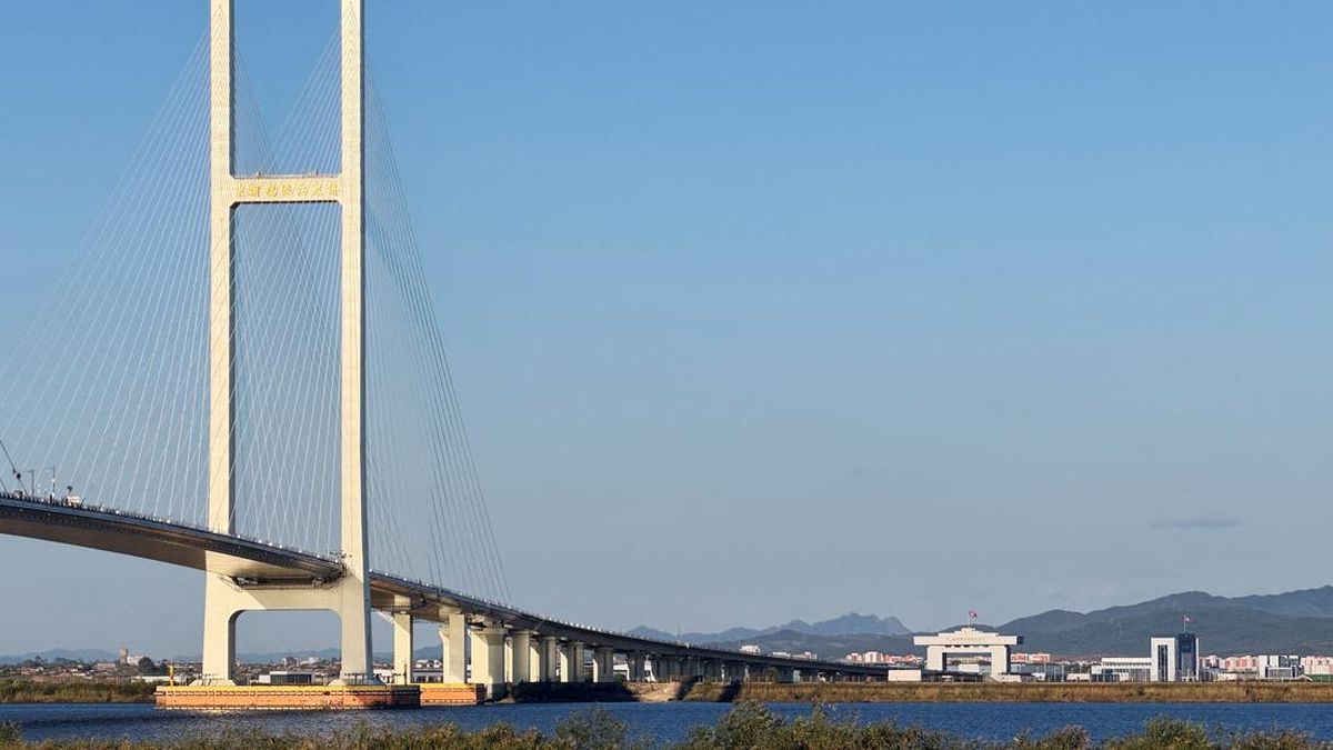 Jembatan yang Hubungkan China dan Korut Resmi Dibuka, Truk Langsung Antre — NadiKabar.com