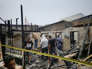 Kebakaran Hanguskan Rumah di Jalan Rappokalling Utara 1 Makassar