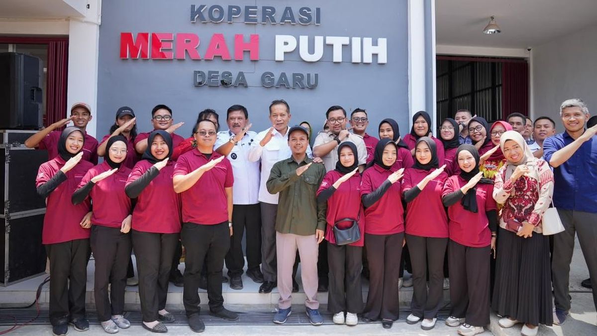 Menkop Cek Operasional KDKMP di Jatim, Pastikan Beroperasi Bertahap — NadiKabar.com