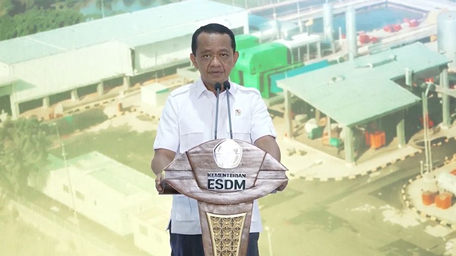 Menteri Koordinator Bidang Hilirisasi dan Transisi Energi sekaligus Menteri ESDM, Bahlil Lahadalia saat menyampaikan sambutan dalam Peresmian Kilang LPG (Liquefied Petroleum Gas) Cilamaya, Jawa Barat, Kamis (15/10/2026). (Tangkapan Layar Youtube/Keme