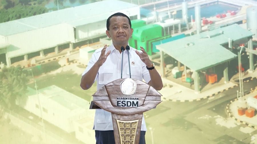 Menteri Koordinator Bidang Hilirisasi dan Transisi Energi sekaligus Menteri ESDM, Bahlil Lahadalia saat menyampaikan sambutan dalam Peresmian Kilang LPG (Liquefied Petroleum Gas) Cilamaya, Jawa Barat, Kamis (15/10/2026). (Tangkapan Layar Youtube/Keme