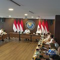 Menteri Koordinator Bidang Infrastruktur dan Pembangunan Kewilayahan, Agus Harimurti Yudhoyono dalam Rapat Koordinasi Swasembada Air Nasional di kantornya, Jakarta, Kamis (15/10/2026). (CNBC Indonesia/Martyasari Rikzy)