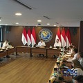 Menteri Koordinator Bidang Infrastruktur dan Pembangunan Kewilayahan, Agus Harimurti Yudhoyono dalam Rapat Koordinasi Swasembada Air Nasional di kantornya, Jakarta, Kamis (15/10/2026). (CNBC Indonesia/Martyasari Rikzy)