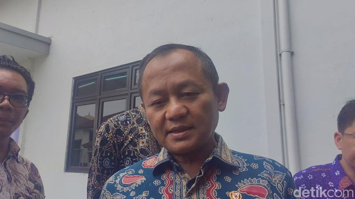 Ilustrasi berita Bisnis: Menperin: Anak Muda Boleh Kabur ke Luar Negeri, tapi Setelah Dilatih