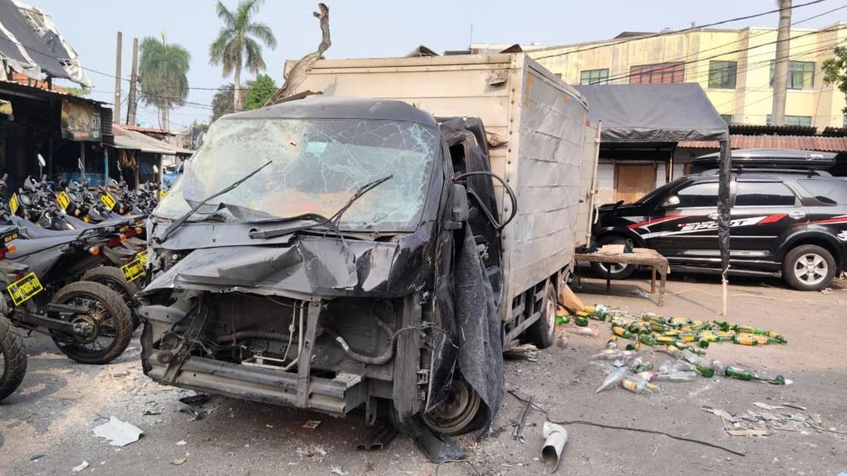 Kuatnya Ledakan di Pasar Cimanggis Bikin Mobil Boks Sampai Terpental — NadiKabar.com