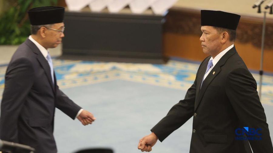 Presiden Prabowo Subianto melantik sejumlah pejabat baru di lingkungan Kabinet Merah Putih dan Tentara Nasional Indonesia (TNI) di Istana Negara, Jakarta, Kamis (15/10/2026).