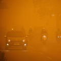 Suasana saat kabut kebakaran hutan menyelimuti kota Palangkaraya, provinsi Kalimantan Tengah, Rabu (14/10/2026). (REUTERS/Arief Rahman Septian Prathama)
