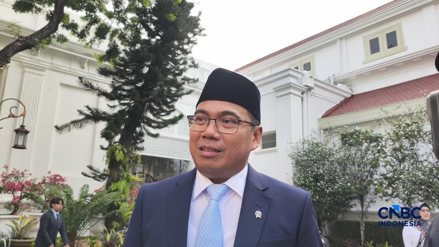 Wakil Menteri Pertanian, Alim Setiawan Slamet usai dilantik Presiden Prabowo Subianto di Istana Negara, Jakarta, Kamis (15/10/2026). (CNBC Indonesia/Emir Yanwardhana)