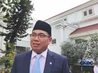 Wakil Menteri Pertanian, Alim Setiawan Slamet usai dilantik Presiden Prabowo Subianto di Istana Negara, Jakarta, Kamis (15/10/2026). (CNBC Indonesia/Emir Yanwardhana)