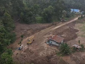 13 Alat Berat Dikerahkan Percepat Penanganan Longsor di Ruas Tapan-Batas Jambi