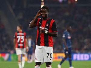 Alphadjo Cisse: Bikin Hat-trick Sempurna, lalu Catat Rekor